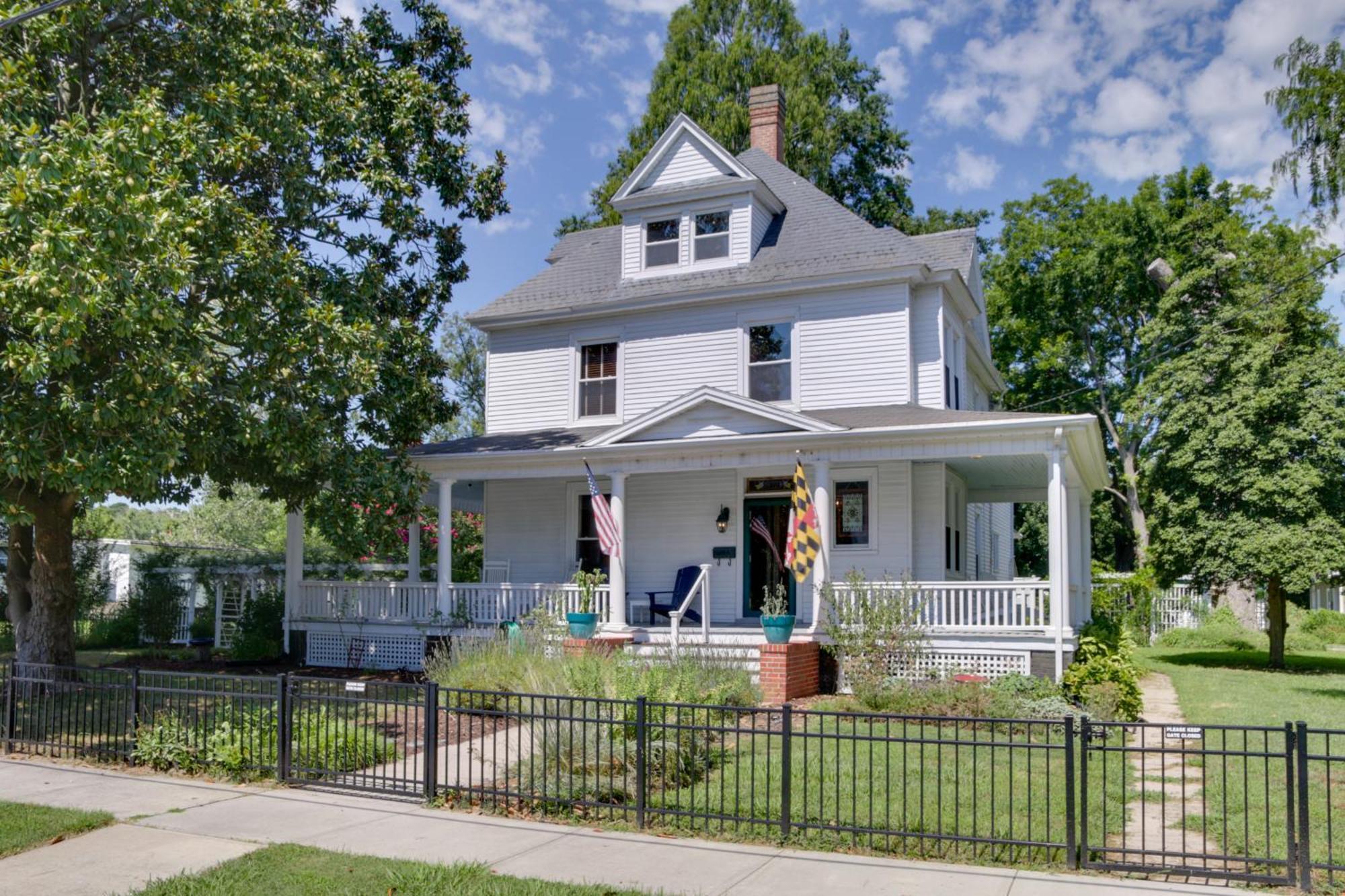 Vila 1915 Historic Cambridge Property With Fire Pit! Exteriér fotografie